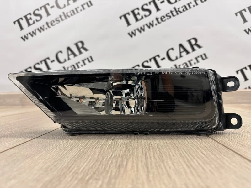 Противотуманная фара VW Tiguan 2 2016- AD1