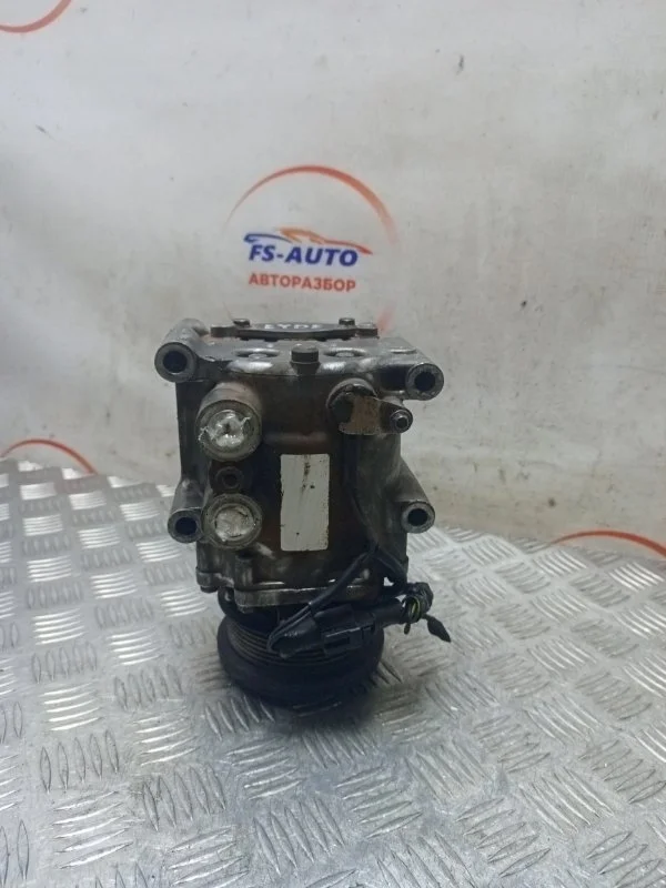 Компрессор кондиционера Ford Focus 1 2006 Хетчбэк