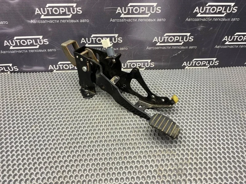 Педаль тормоза Renault Megane 2007 8200153270 СЕДАН K4M812