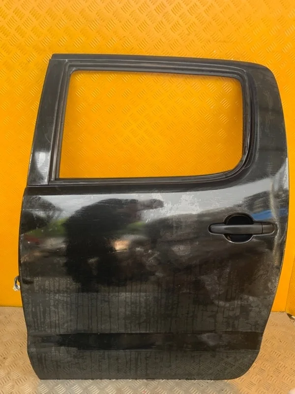 Дверь задняя левая Toyota Hilux (2005-2015) 2012 Пикап