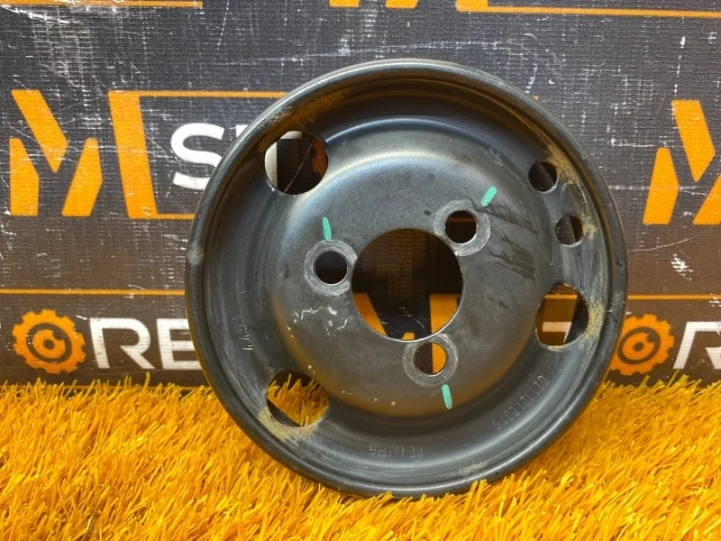 Шкив помпы Volkswagen Touareg 2013 7P