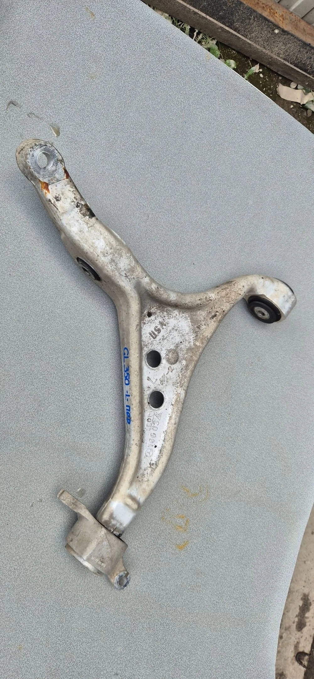 Рычаг передний нижний левый Mercedes Benz GL 166