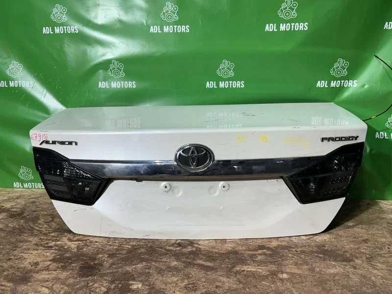 Крышка багажника Toyota Camry 2012-2017 50 55