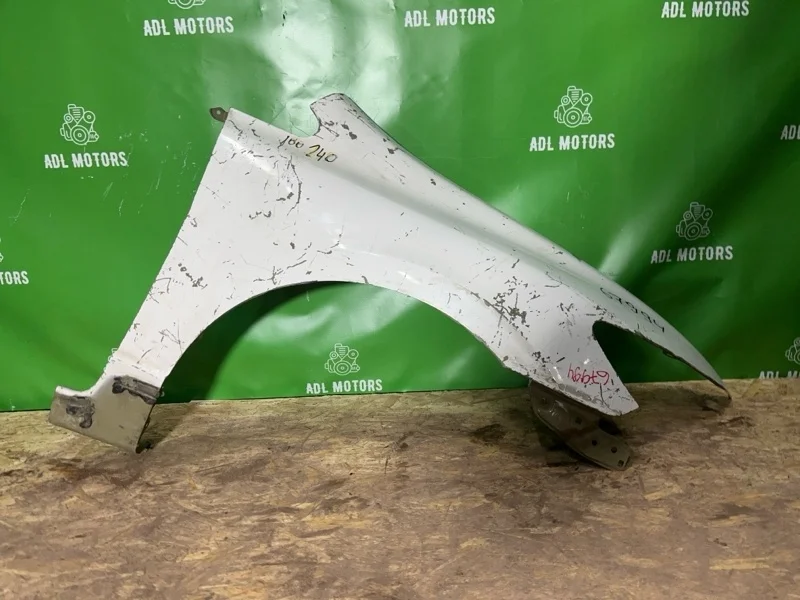 Крыло Honda Civic 8 2006-2011 4D