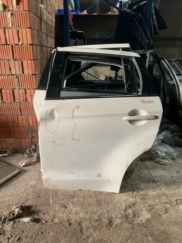 Дверь Mitsubishi ASX 2010-2020