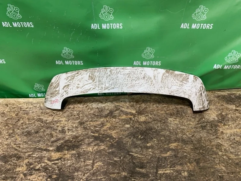 Спойлер багажника Toyota RAV4 2013-2018 40