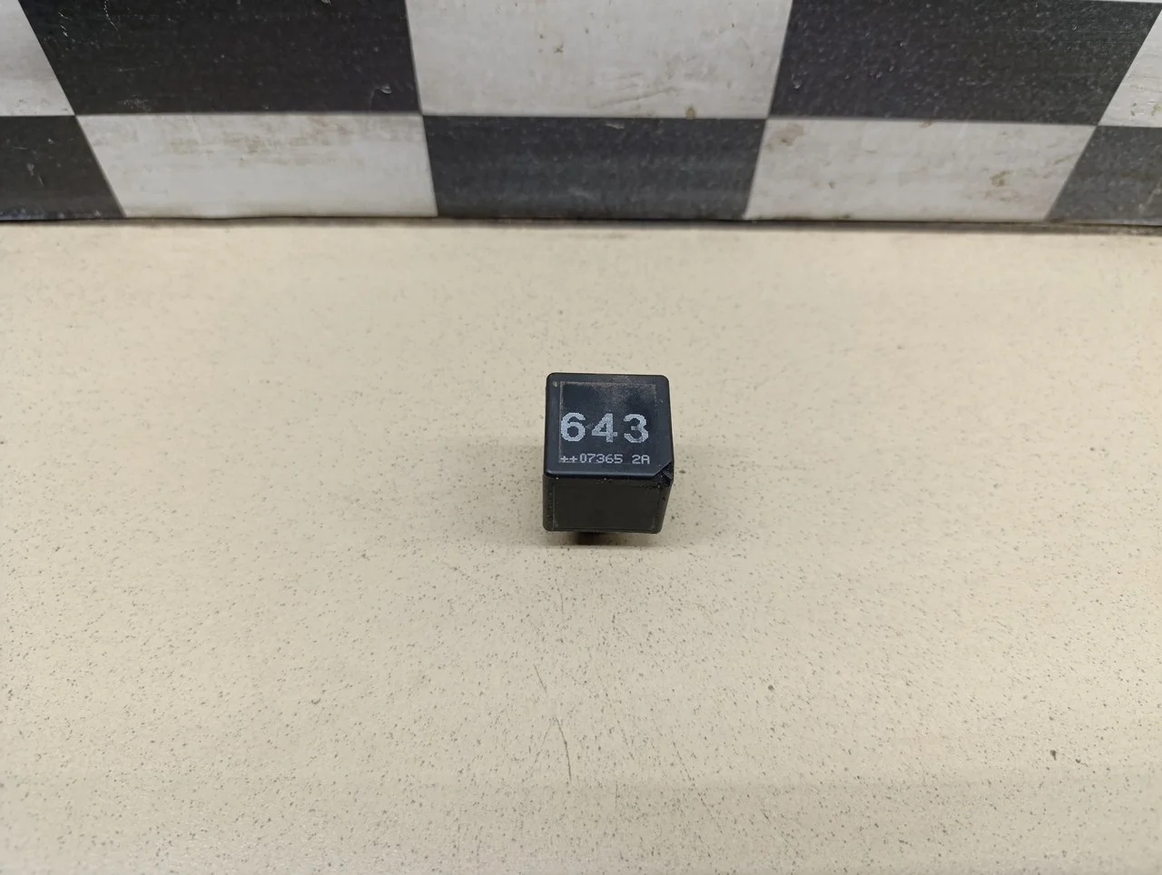 Реле 100 [C4] 1991-1994