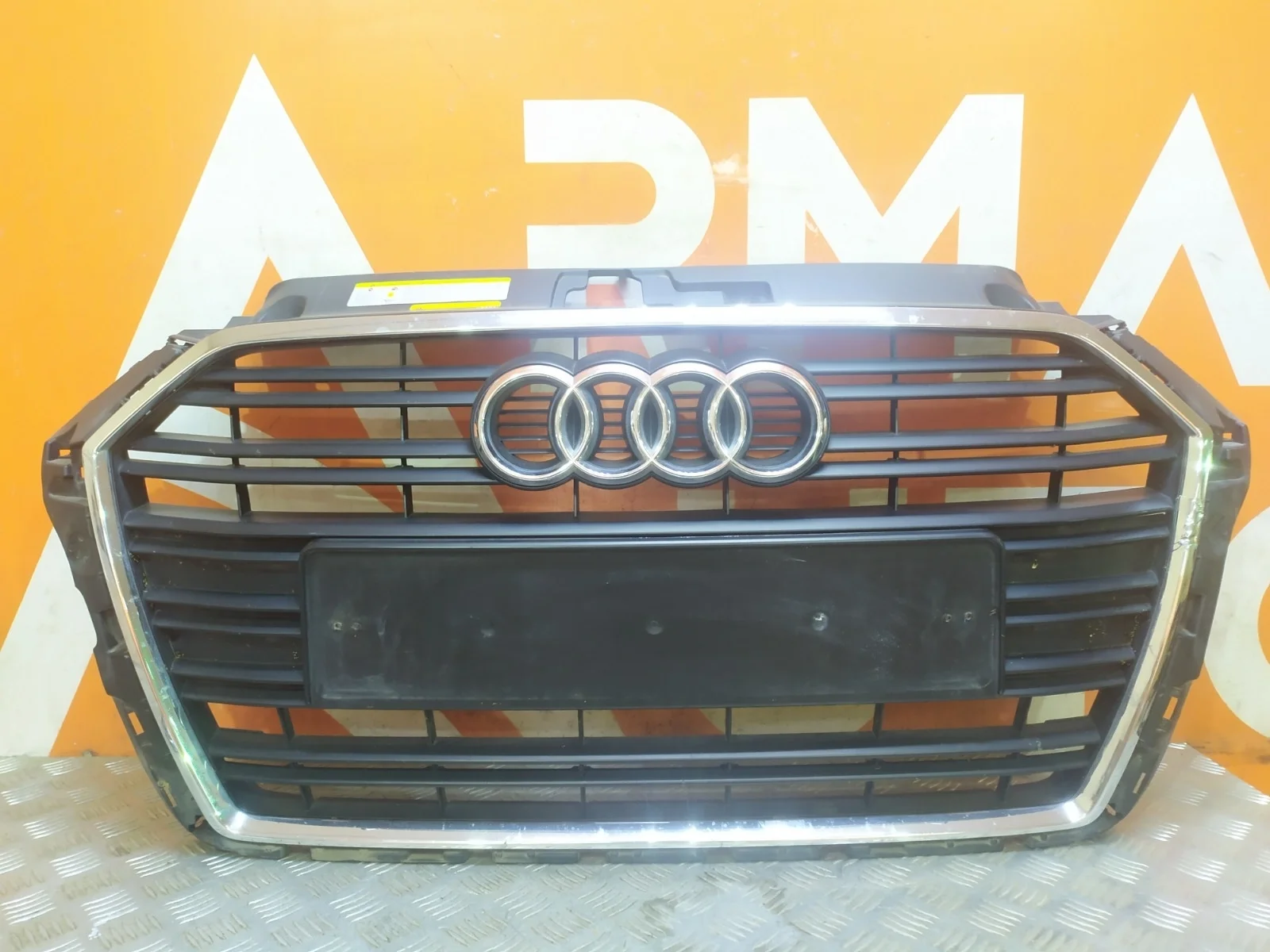 Решетка радиатора AUDI A3 2016-2020 8V