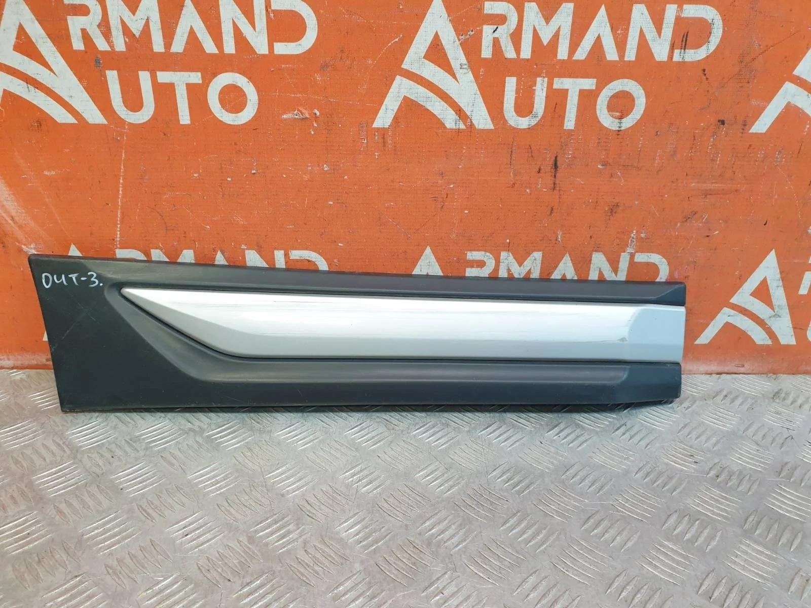 Молдинг двери Mitsubishi OUTLANDER 2015-нв 3