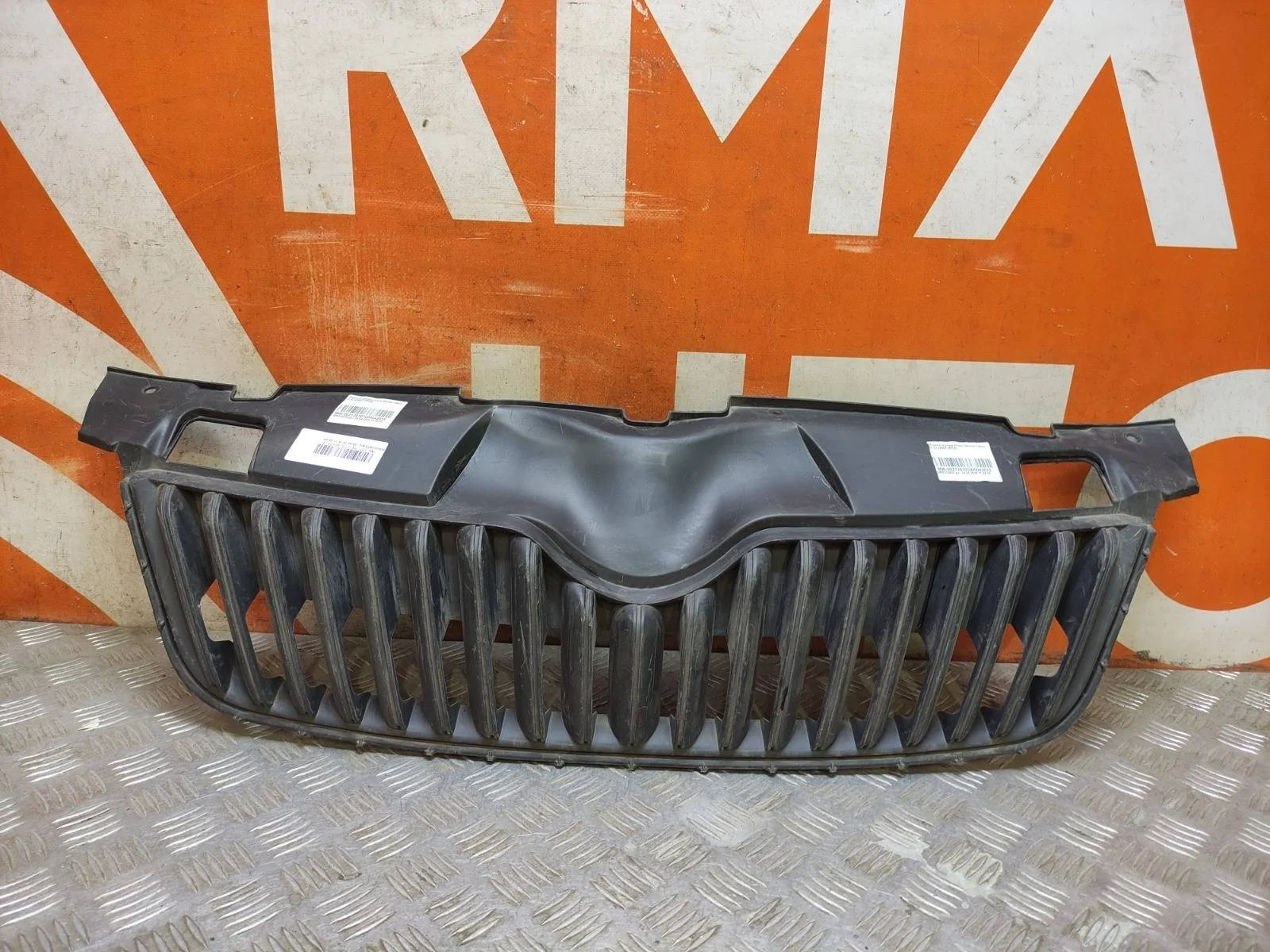 Решетка радиатора SKODA Fabia 2010-2014 5J