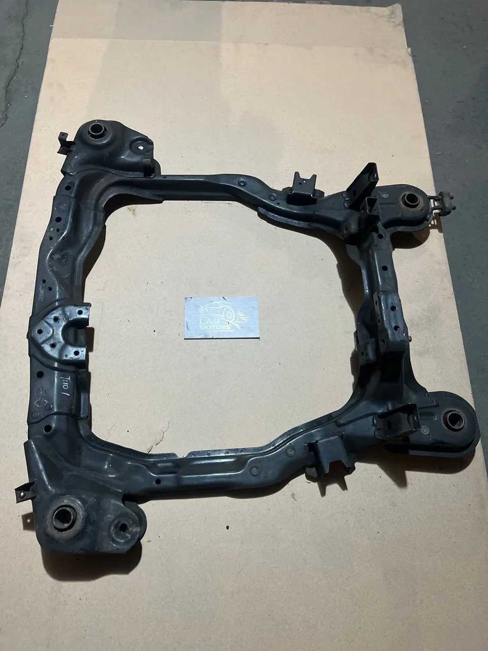 Балка продольная под ДВС Hyundai Tucson 2008 624051F000 JM D4EA