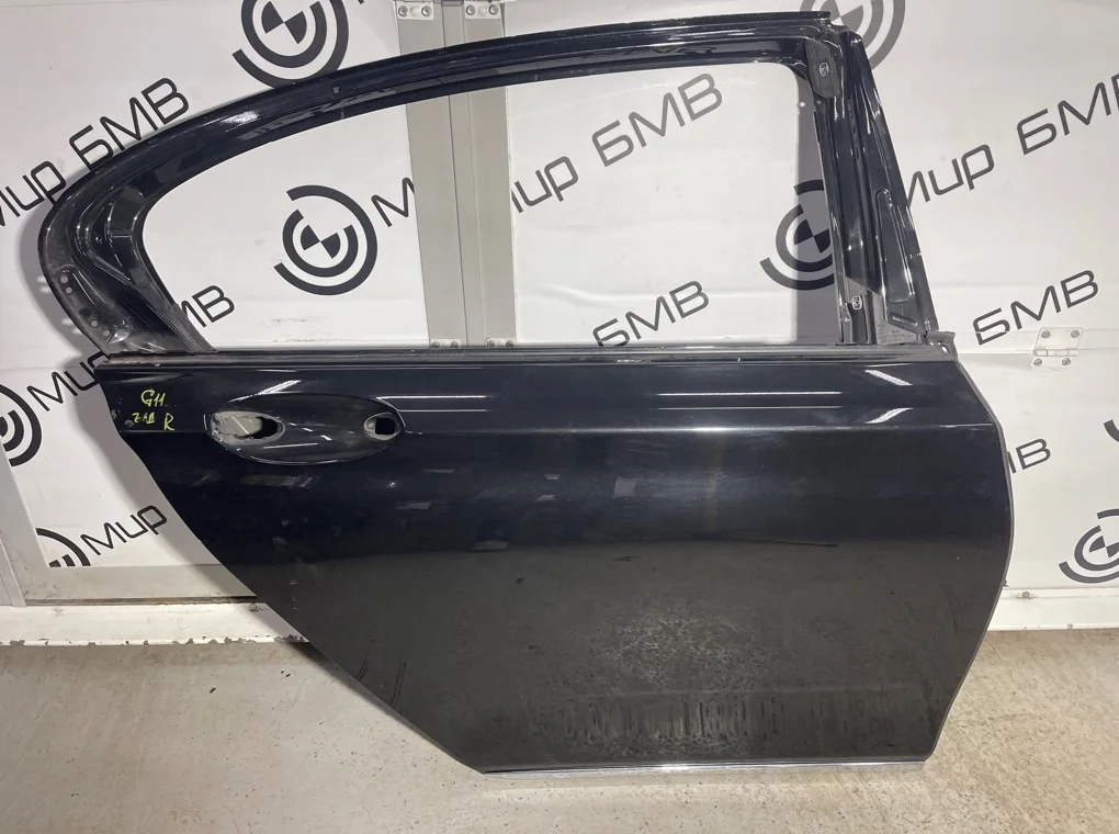 Дверь боковая BMW