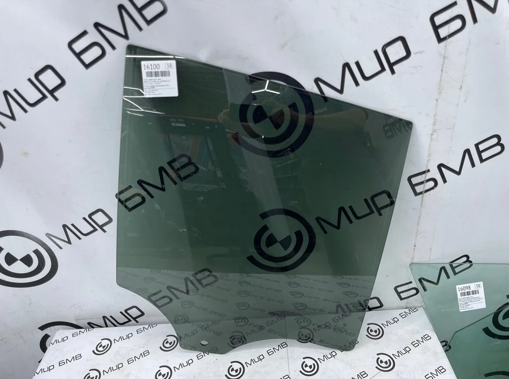 Стекло двери BMW X3 LCI M40i 2022 G01