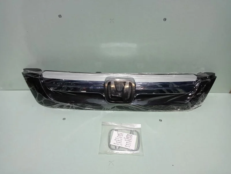 Решетка радиатора Honda CR-V 3 2007-2009