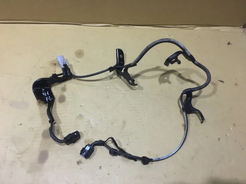 Провод датчика ABS Toyota Land Cruiser 2017 8951660150 URJ202 1VD-FTV 4.5, передний левый