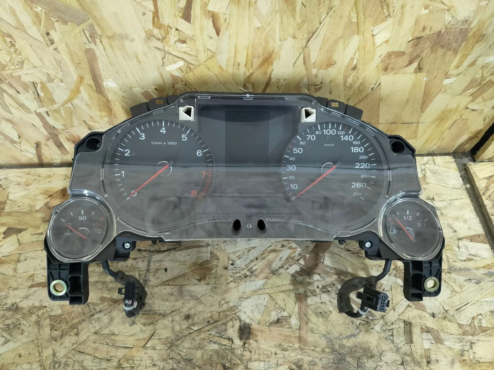 Щиток приборов Audi A8, D3