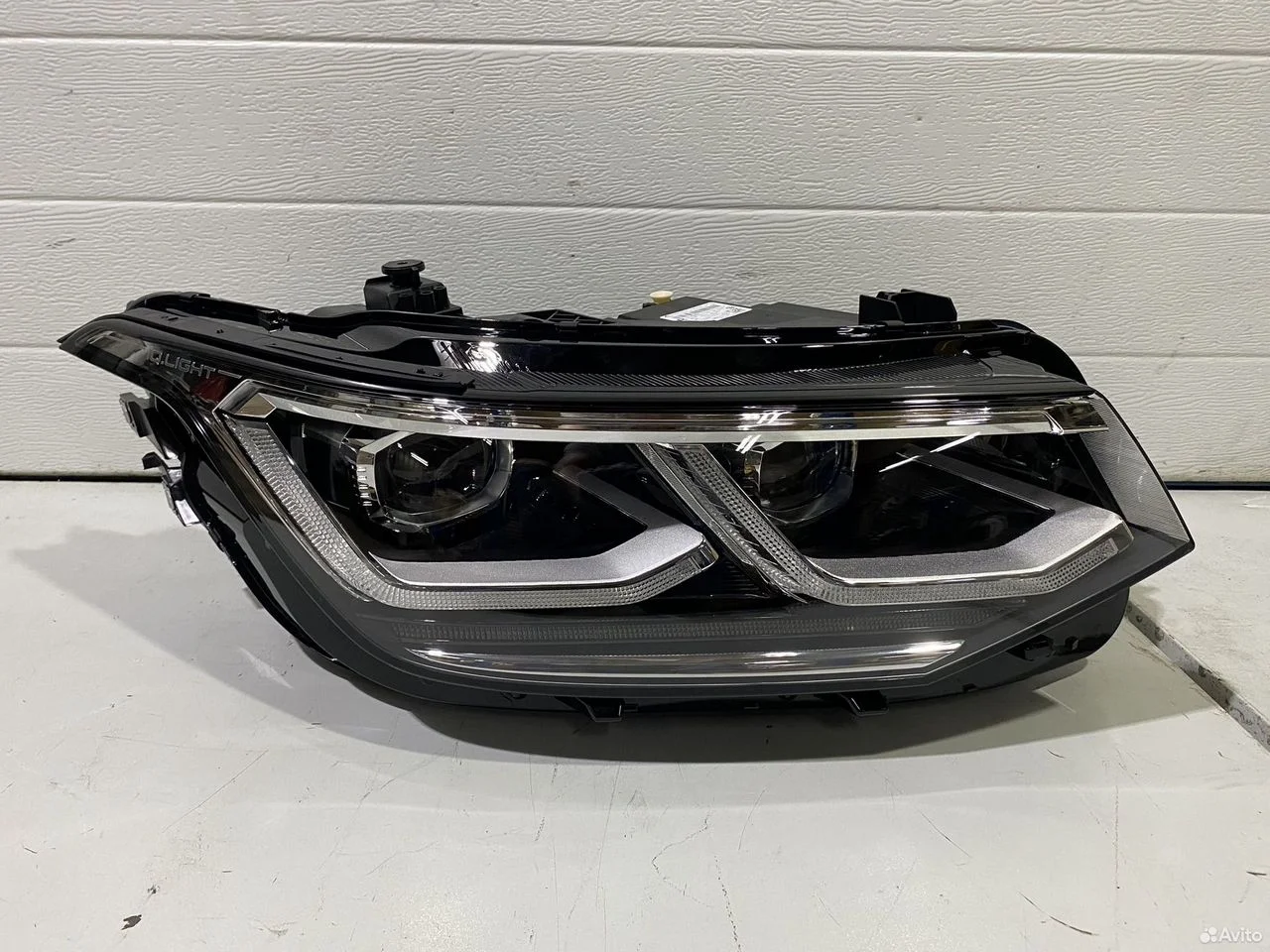 Фара правая volkswagen tiguan 2 iq light
