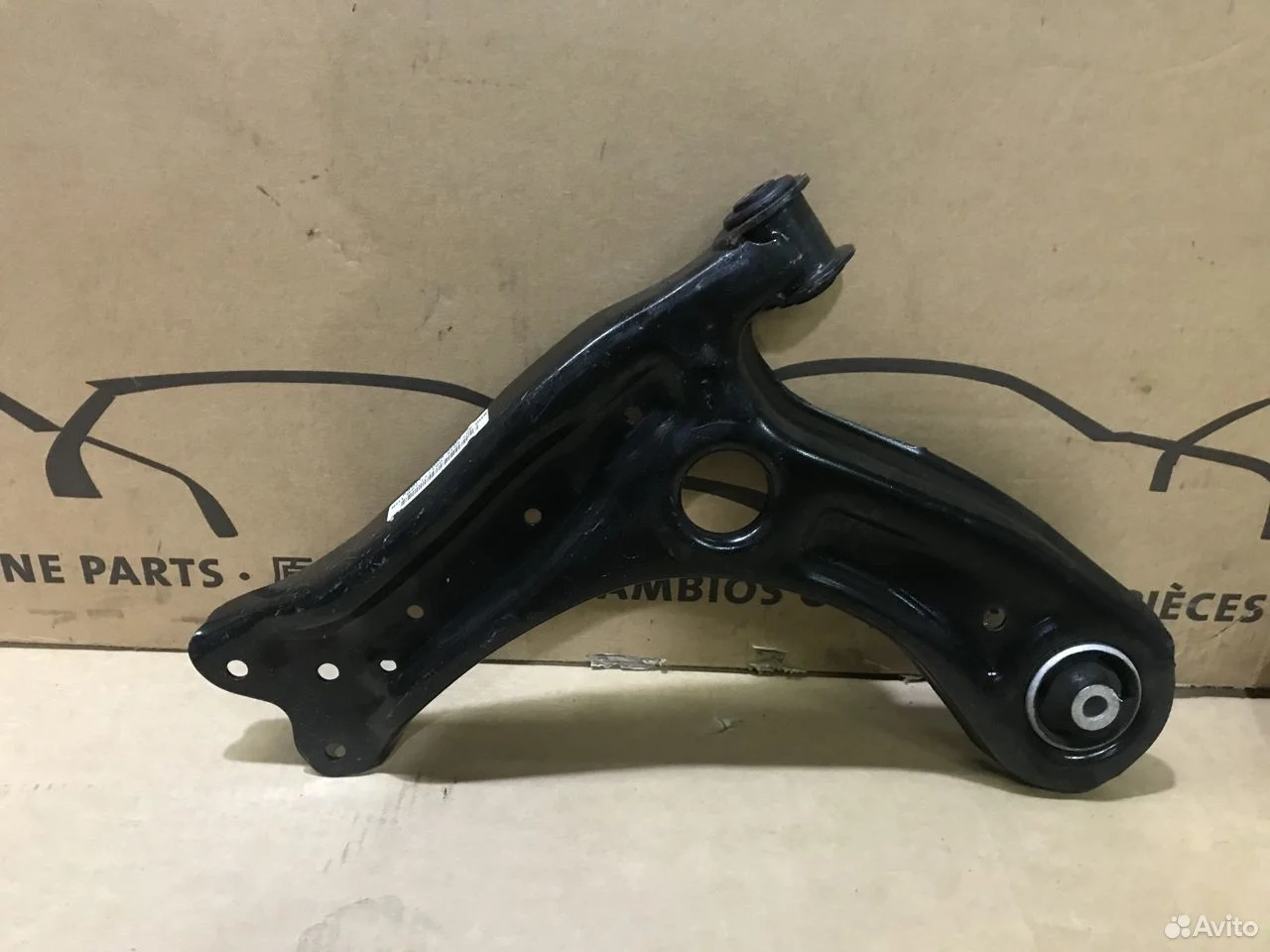 Рычаг передний левый skoda fabia 2