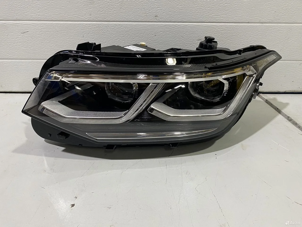 Фара левая volkswagen tiguan 2 iq light