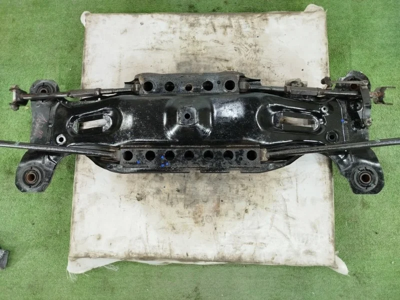 Подрамник Toyota Camry 2001-2006 3759091122 ACV30 2AZ-FE, задний