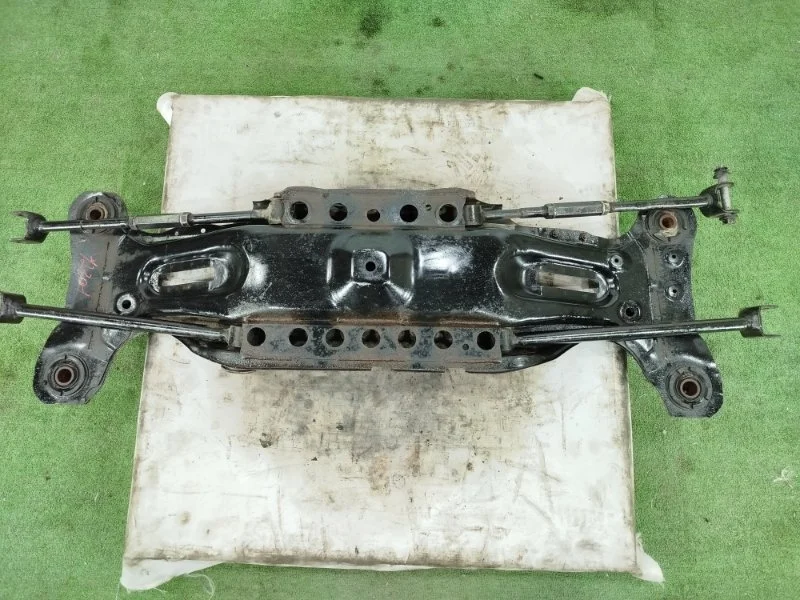 Подрамник Toyota Camry 2001-2006 3759091122 ACV30 2AZ-FE, задний
