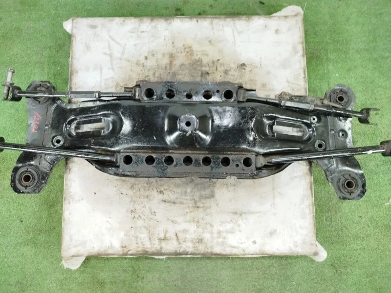 Подрамник Toyota Camry 2001-2006 3759091122 ACV30 2AZ-FE, задний