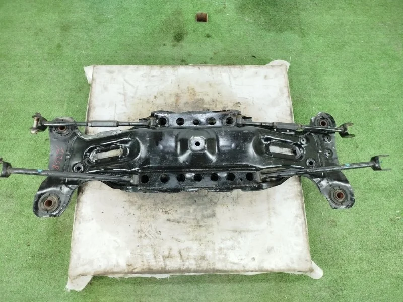Подрамник Toyota Camry 2001-2006 3759091122 ACV30 2AZ-FE, задний