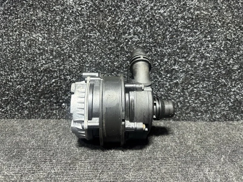 Дополнительный насос охлаждающей жидкости Bmw M2 2019 11518637953 F87 S55B30