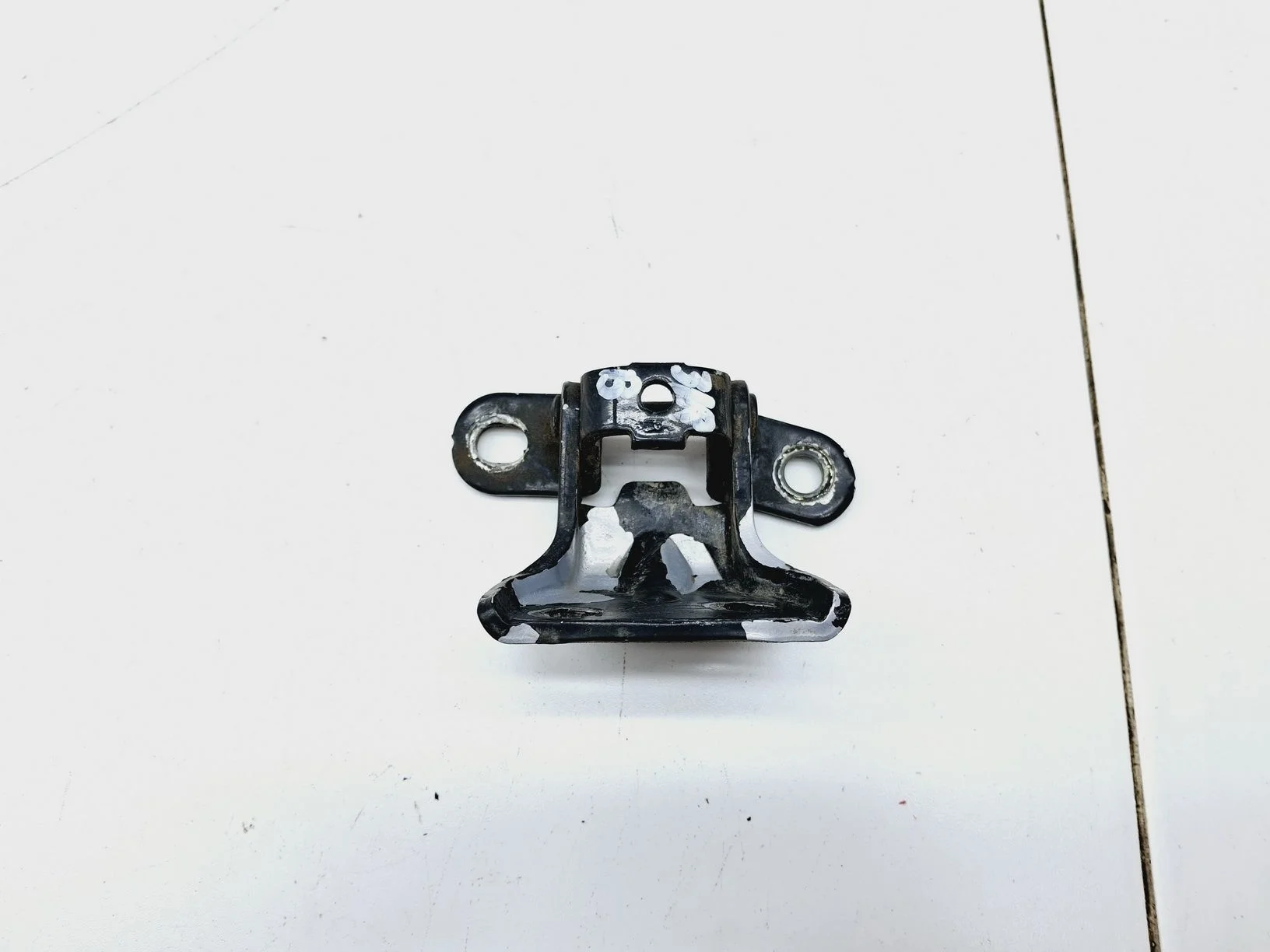 петля двери Hyundai Matrix 2001-2010