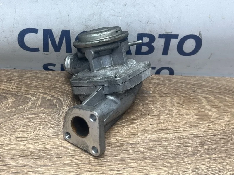 Клапан ЕГР Mercedes-Benz Glk 2011 A0021407560 X204 272.948, правый