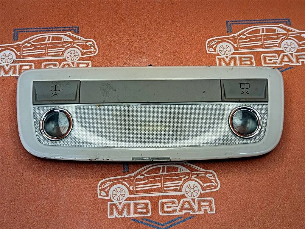 Плафон салона Mercedes-Benz
