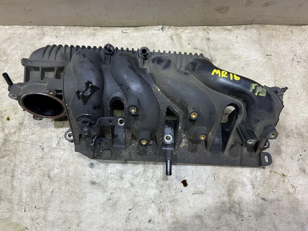 Коллектор впускной Nissan Juke F15 MR16DDT