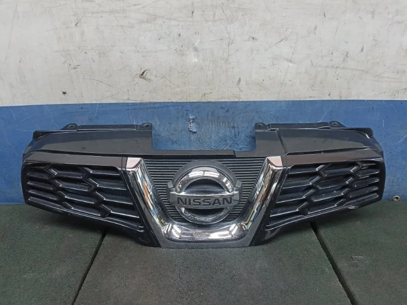 Решетка радиатора Nissan Qashqai 2012 62310BR00A J10 1.6 MR16DDT