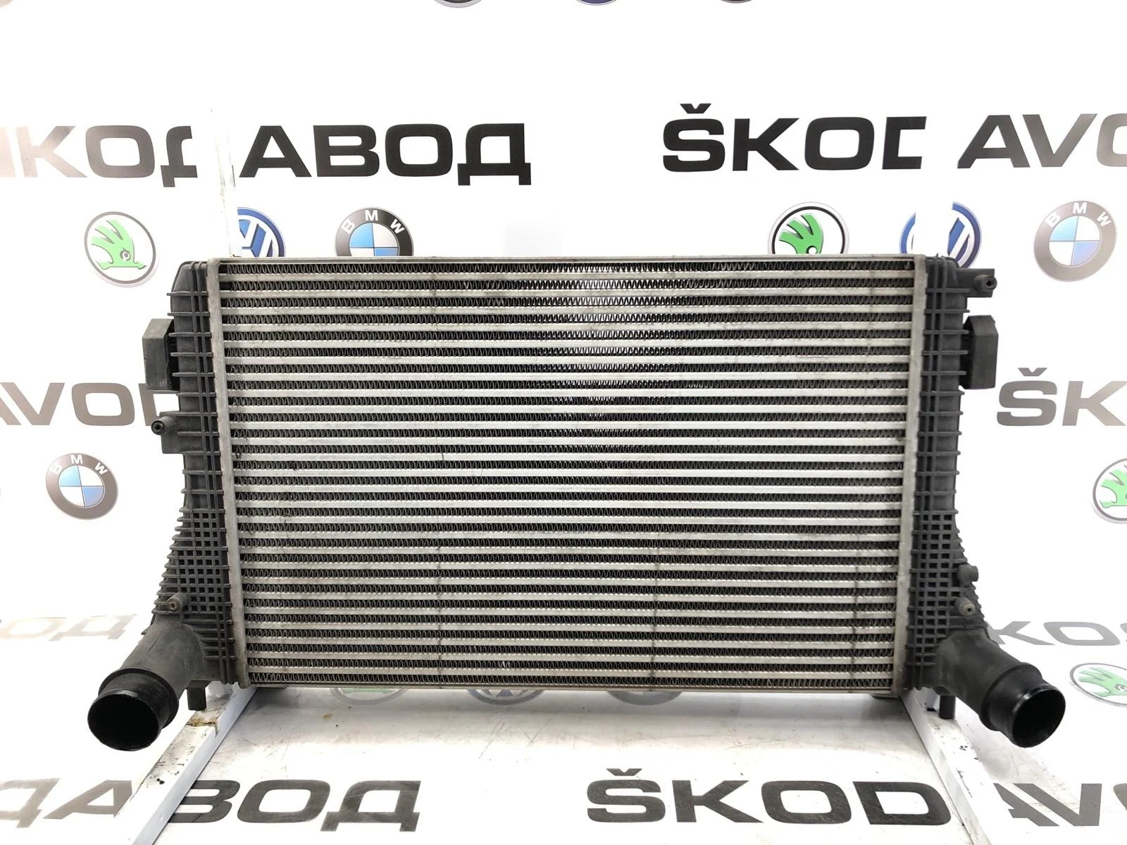 Интеркулер Skoda Yeti 2014 1K0145803CA 5L 2.0 CFHC