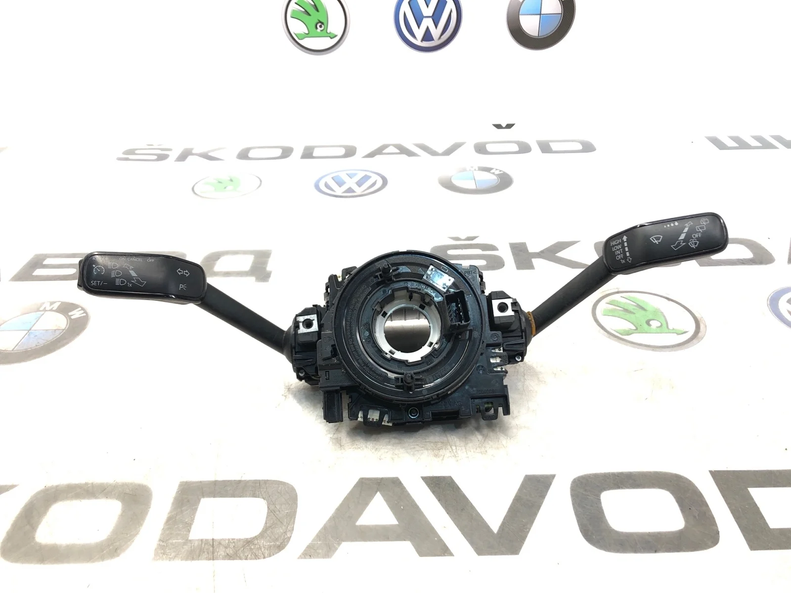 Подрулевой переключатель Skoda Octavia 2015 5Q0953513RIGI A7 (5E) 2.0 CKFC