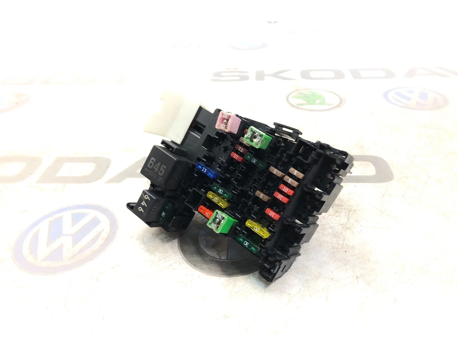 Блок предохранителей салона Skoda Octavia 2015 5Q0937615C A7 (5E) 2.0 CKFC