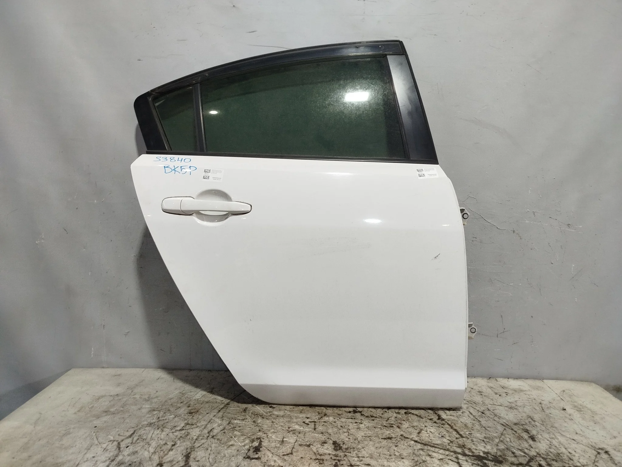 ДВЕРЬ MAZDA AXELA MAZDA3 BK BK3P BK5P BKEP BNYV7202X ЗАДНЯЯ ПРАВАЯ SEDAN белый, A4D S3840