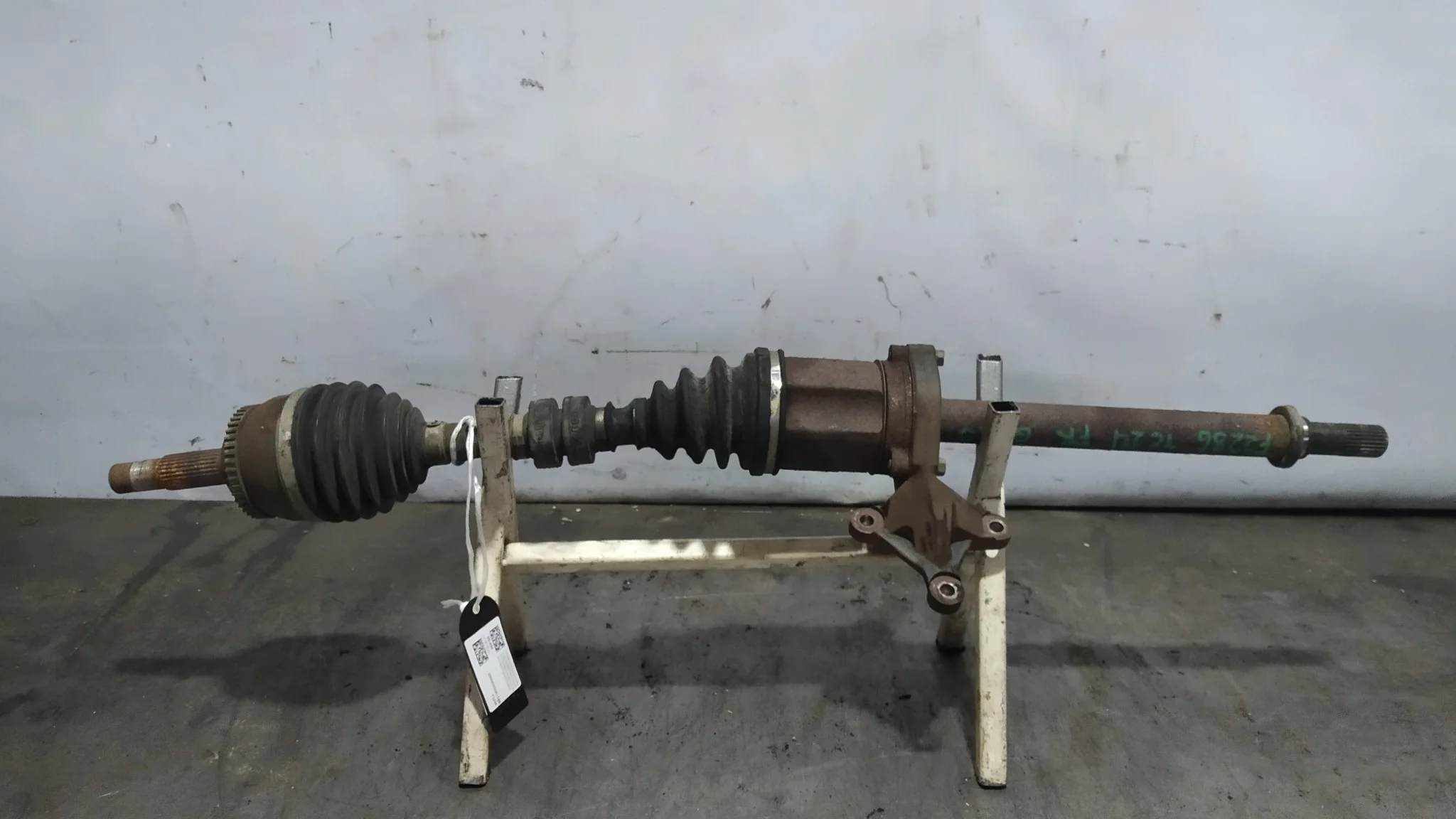 ПРИВОД NISSAN QR20-DE SERENA TC24 ПЕРЕДНИЙ ПРАВЫЙ ПОДВЕСНОЙ CVT ABS 2WD 39100CX015 F2286