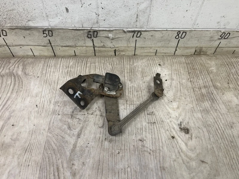 Датчик положения кузова MITSUBISHI PAJERO SPORT 2 2008 2009 2010 2011 2012 2013 2014 2015 KH
