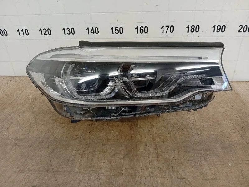 Фара светодиодная BMW 5 2017 2018 2019 2020 G30