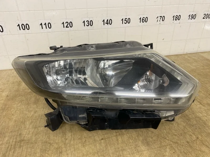Фара NISSAN X-TRAIL 2013 2014 2015 2016 2017 2018 2019 T32
