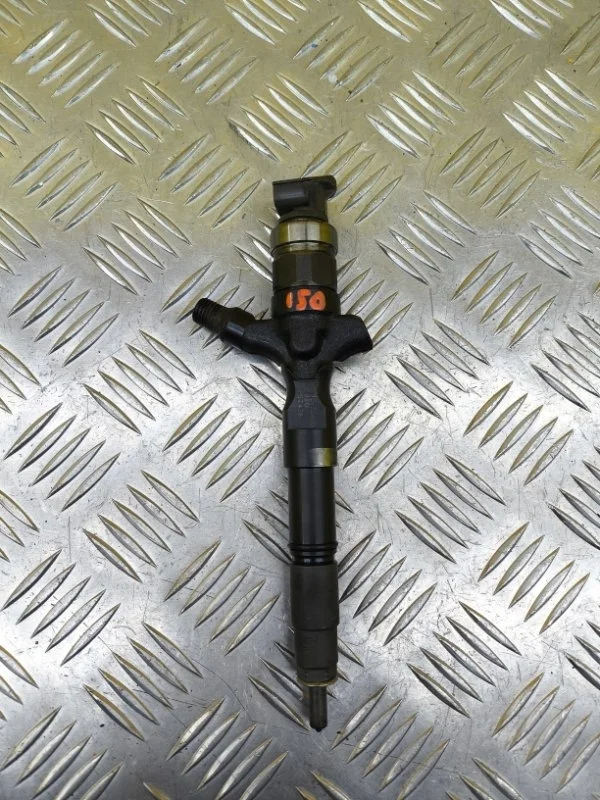 Форсунка топливная Toyota Land Cruiser Prado 150 (2009-2023) 2015