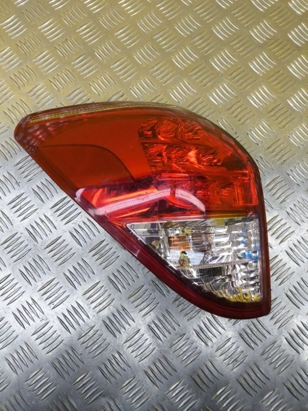 Фонарь задний левый Toyota Rav 4 (XA30) (2005-2014) 2010