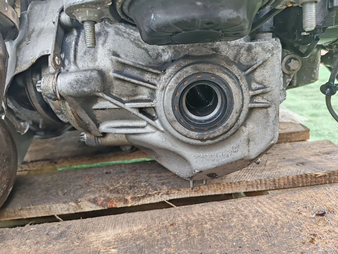 Редуктор передний 3.07 mercedes a2213307200