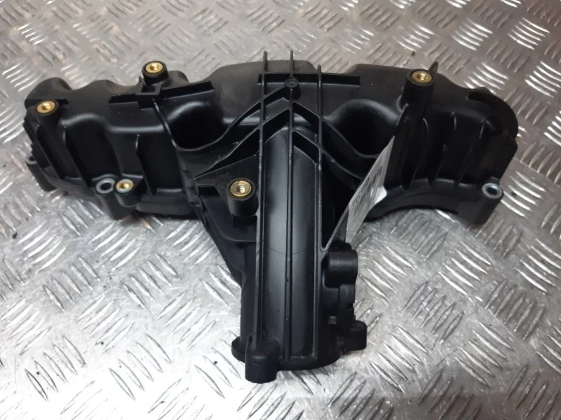 Коллектор впускной Volkswagen Tiguan