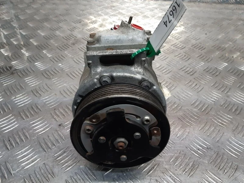 Компрессор кондиционера Volkswagen Passat B6