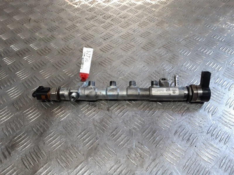 Топливная рампа Volkswagen Golf 6