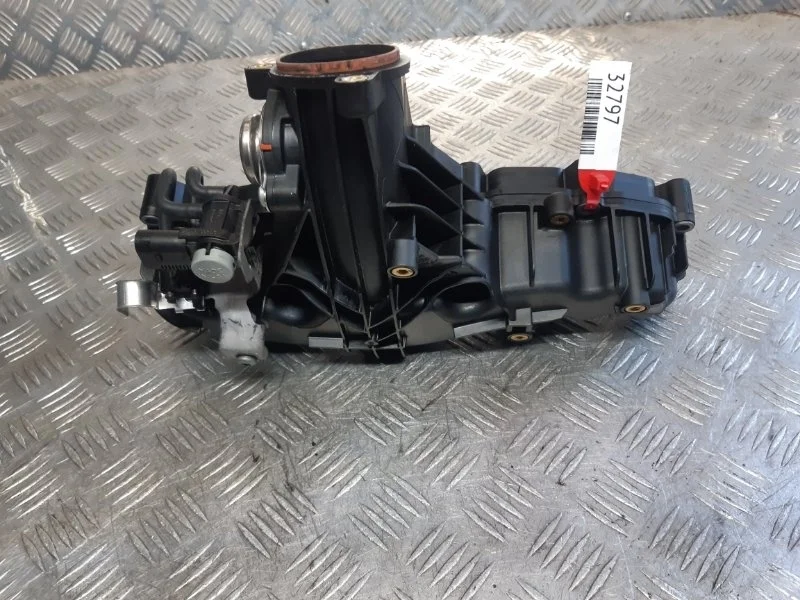 Коллектор впускной Volkswagen Tiguan