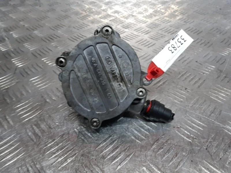 Вакуумный насос Mercedes-Benz -class W203