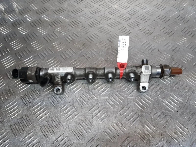 Топливная рампа Volkswagen Passat B7